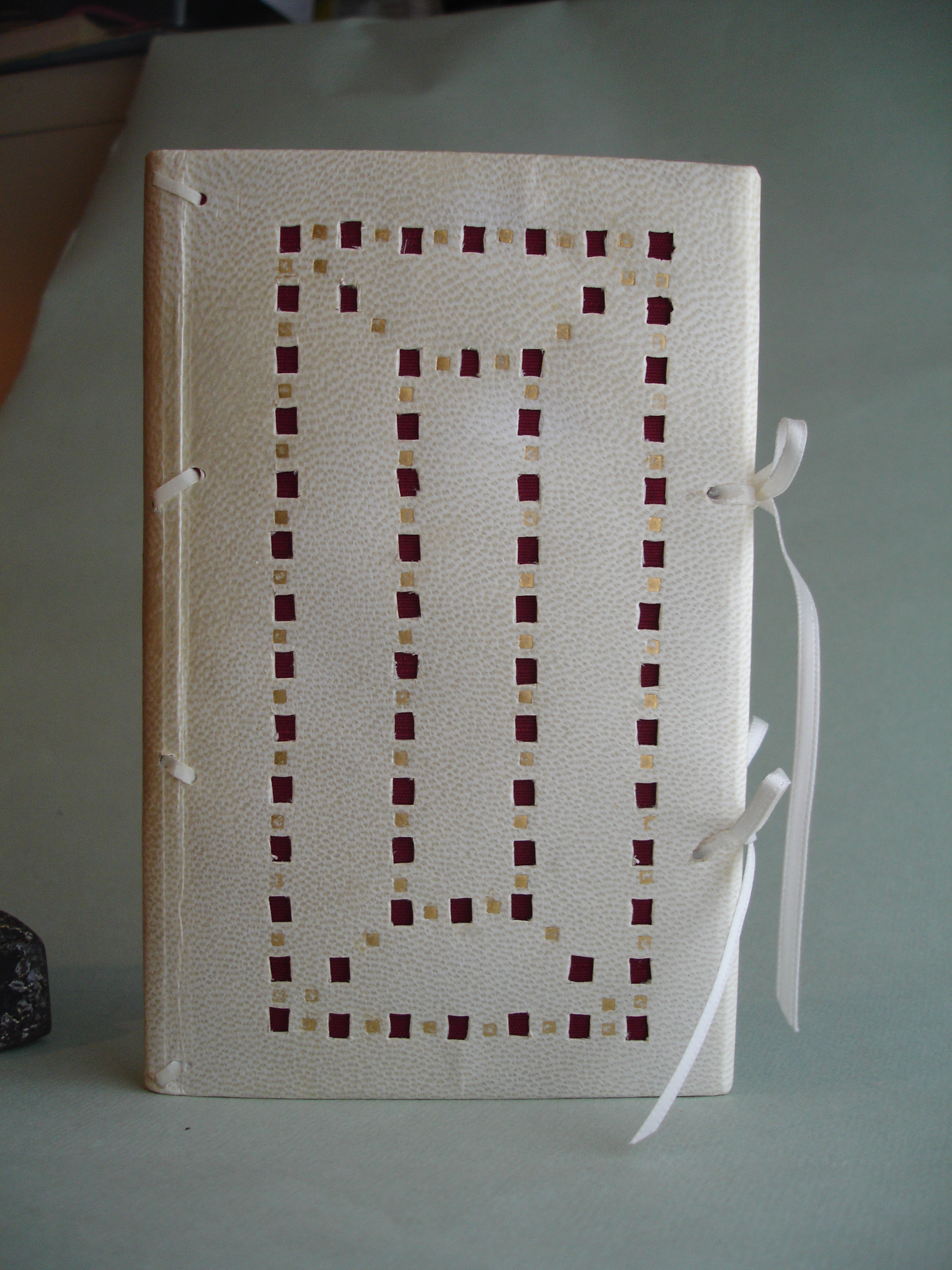 Bamberger, F., compiler. Books are the Best Things; an Anthology of Old Hebrew